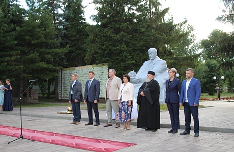 Андрей Кудинов посетил выпускной вечер в Спасском районе
